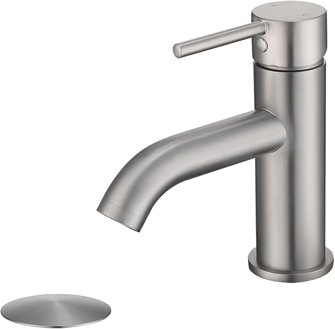 Single Handle Bathroom Faucet by JAKARDA