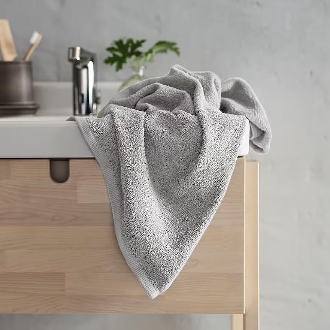 Delara 100% Organic Cotton Towels 650 GSM Plush Feather Touch Quick Dry Towel - Image 2