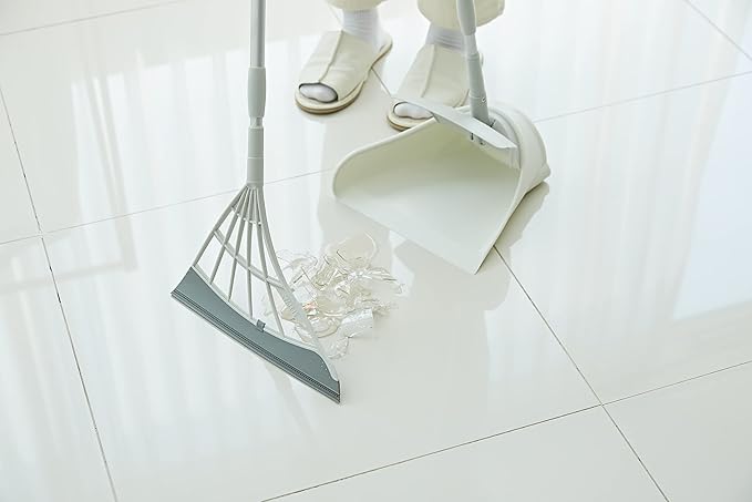 Broombi and Dustpan Set - Image 4