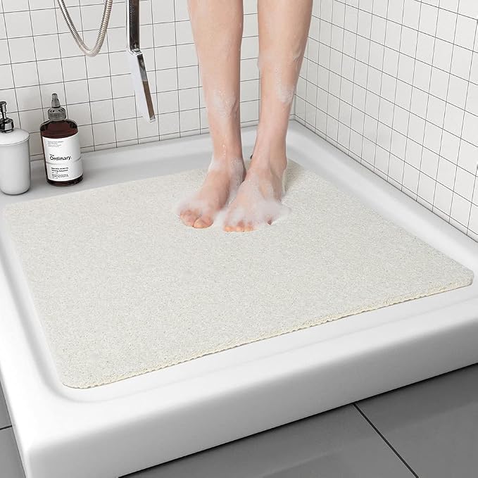 Non Slip Shower Mat, Comfortable Bath mat by Tchdio