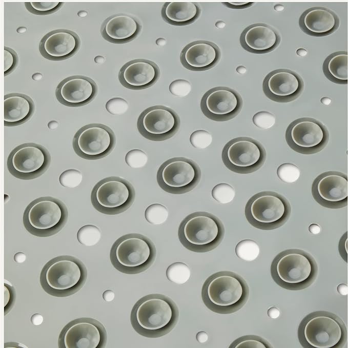 Amazon Basics Non-Slip Bath Mat - Image 4