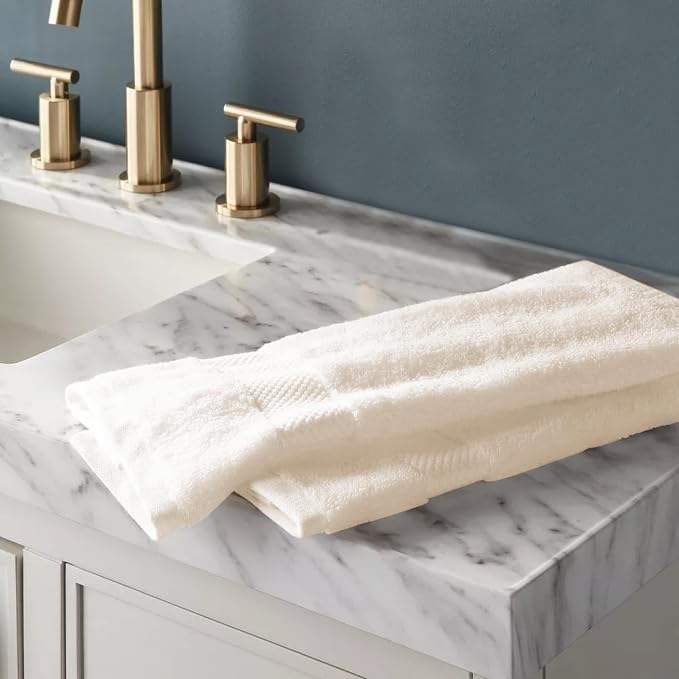 Delara 100% Organic Cotton Towels 650 GSM Plush Feather Touch Quick Dry Hand - Image 2