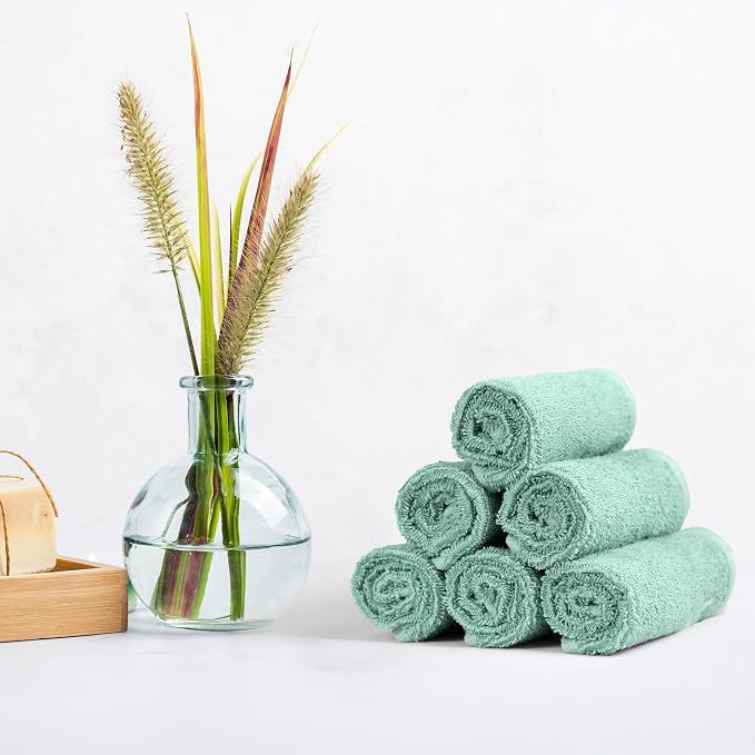 Amazon Basics Washcloth for bathroom, 100% Cotton Extra Absorbent, Fast Drying - Image 5