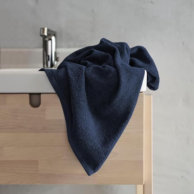 Delara 100% Organic Cotton Towels 650 GSM Plush Feather Touch Quick Dry Towel - Image 2