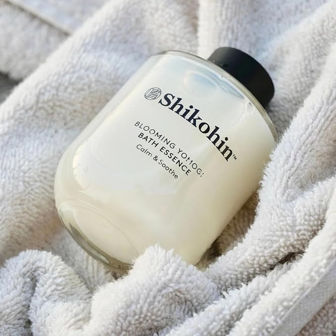 Blooming Yomogi Bath Essence: Milky Bath Oil - Image 8