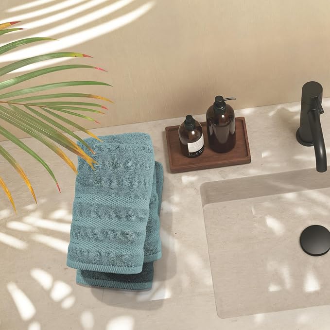 Hearth & Harbor Luxury Hand Towels - Image 3