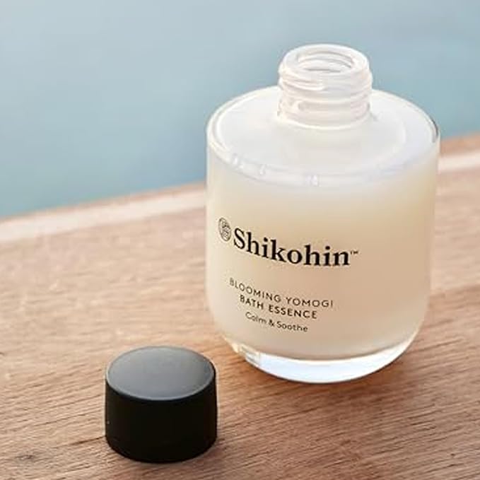 Blooming Yomogi Bath Essence: Milky Bath Oil - Image 7