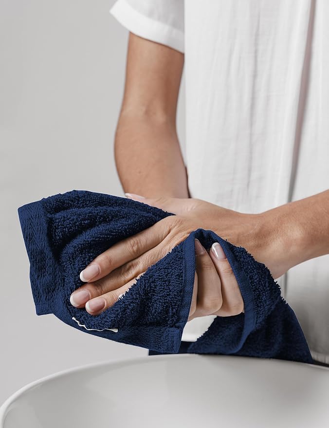 Delara 100% Organic Cotton Towels 650 GSM Plush Feather Touch Quick Dry Wash - Image 4