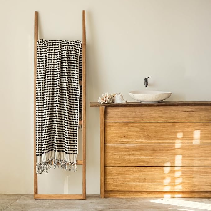 Pom Pom Turkish Bath and Beach Towels - Image 3