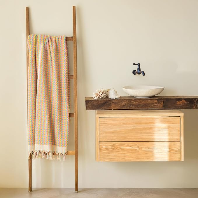Pom Pom Turkish Bath and Beach Towels - Image 3