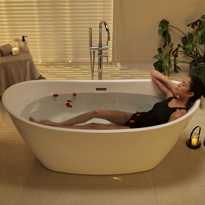 67" Luxury Freestanding Bathtub - Image 6