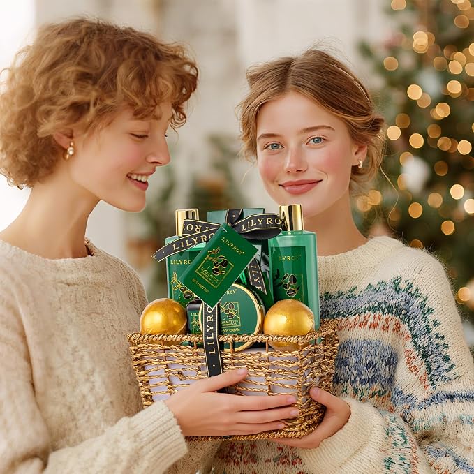 Bath and Body Gift Basket for Christmas - Image 3