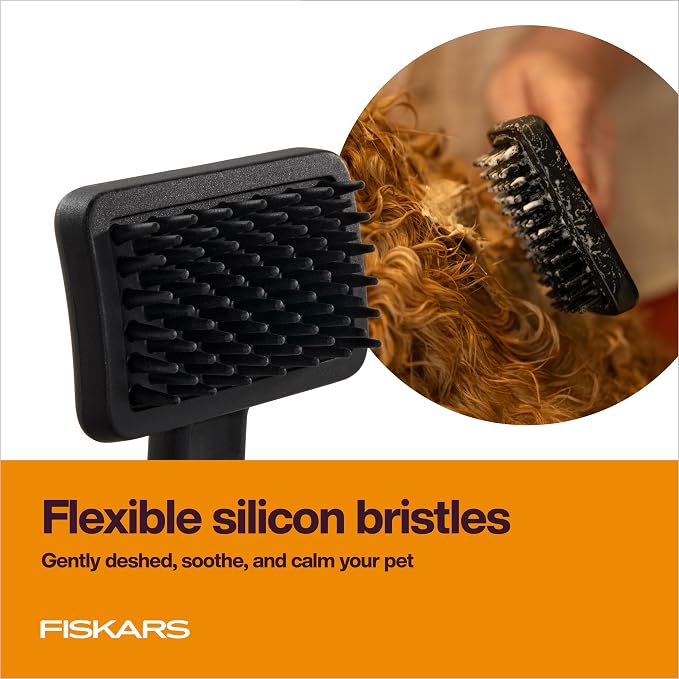 Fiskars Pet Brush - Image 3