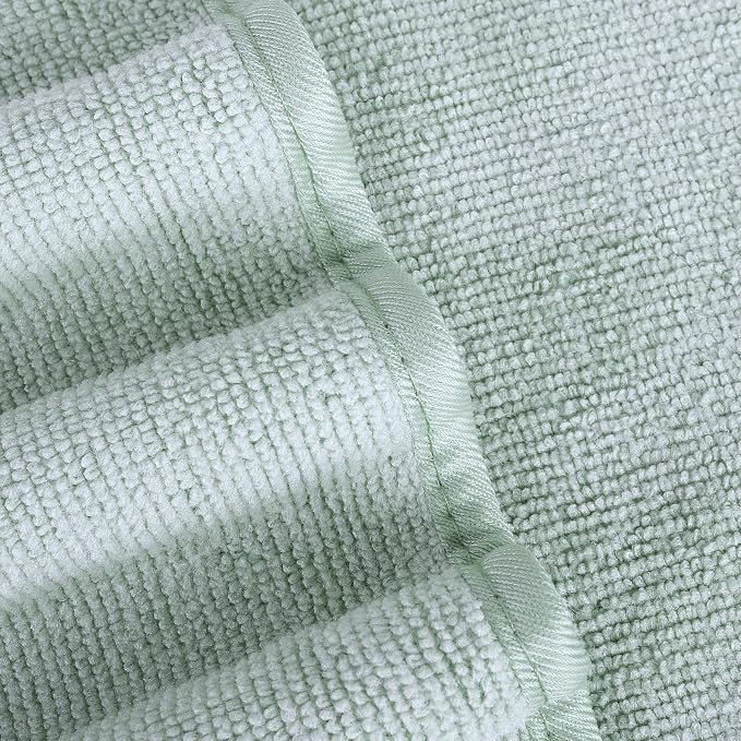 POLYTE Quick Dry Lint Free Microfiber Bath Sheet, 35 x 70 in - Image 3