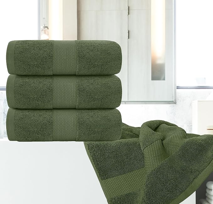 White Classic Luxury 4-Piece Large Bathroom Towel Set - Image 7
