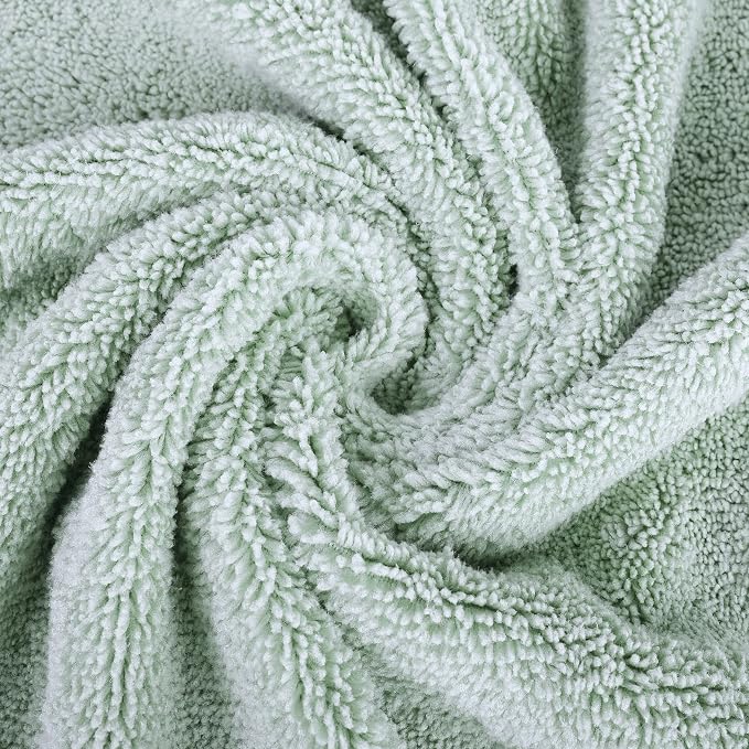 POLYTE Quick Dry Lint Free Microfiber Bath Sheet, 35 x 70 in - Image 4