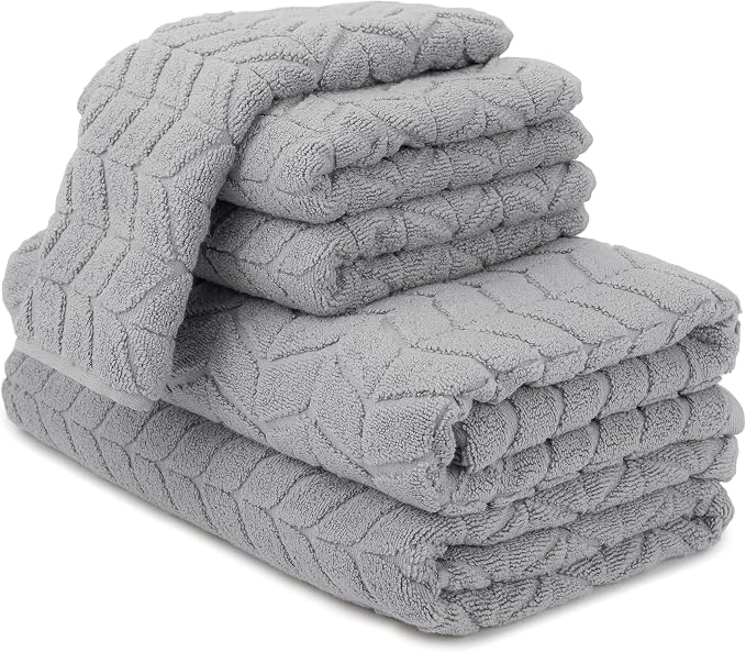 Ultra Soft & Stylish 700 GSM Luxury Bath Towels by AlusaHome