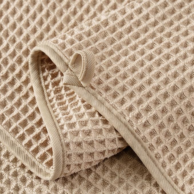 Microfiber Waffle Hand Towels, 4 Pieces, Fast Drying, Lint Free - Image 3